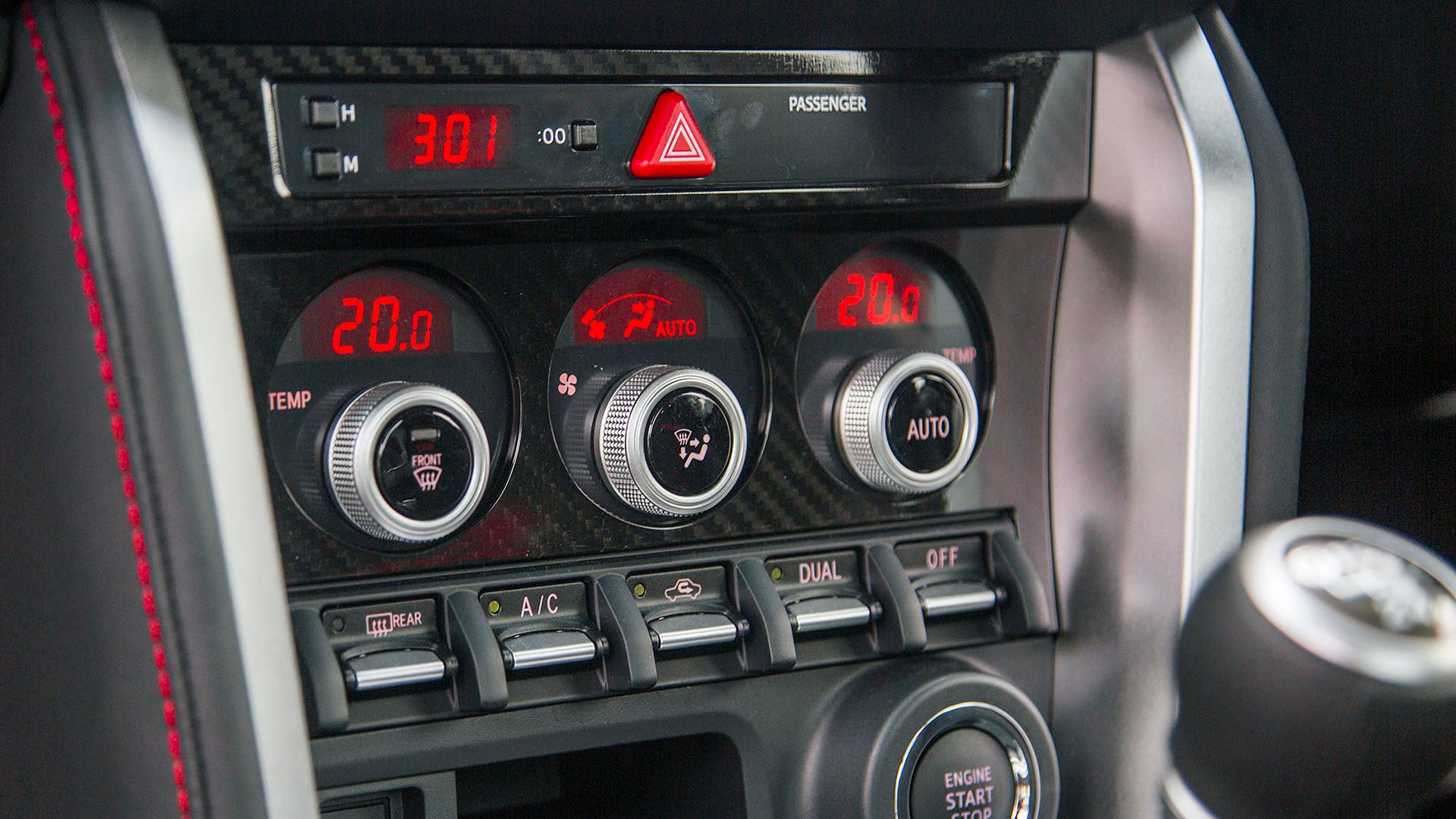 2017 Subaru BRZ instrument panel