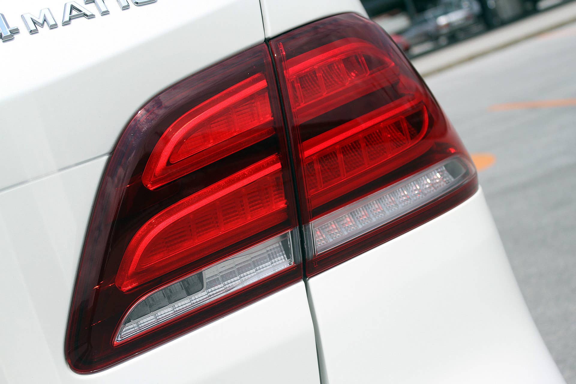 2016 Mercedes-Benz GLE taillight
