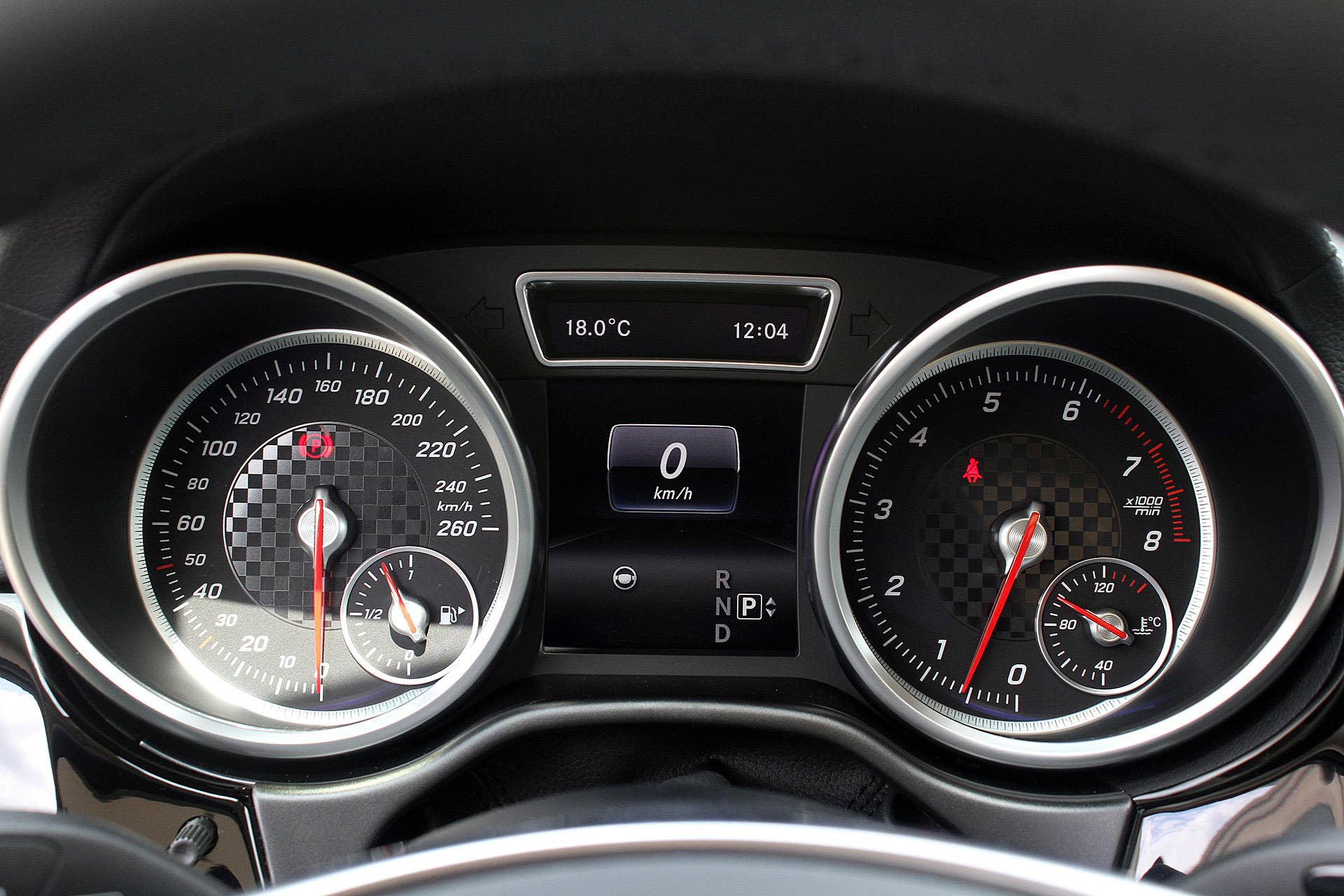 2016 Mercedes-Benz GLE gauges