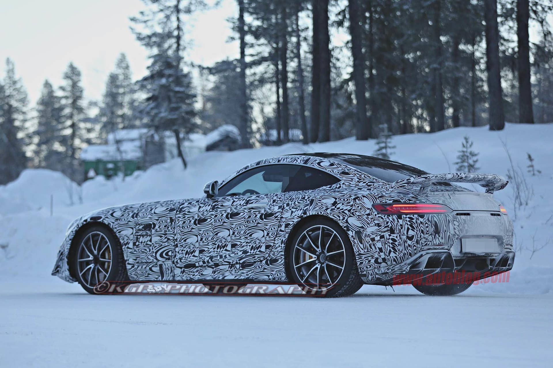 Mercedes-AMG GT R spied rear 3/4
