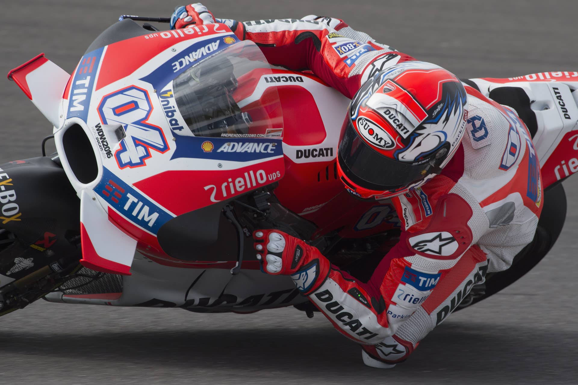 RIO HONDO, ARGENTINA - APRIL 02: Andrea Dovizioso of Italy and Ducati Team rounds the bend during the MotoGp of Argentina - Qualifying at Termas De Rio Hondo Circuit on April 02, 2016 in Rio Hondo, Argentina. (Photo by Mirco Lazzari gp/Getty Images)