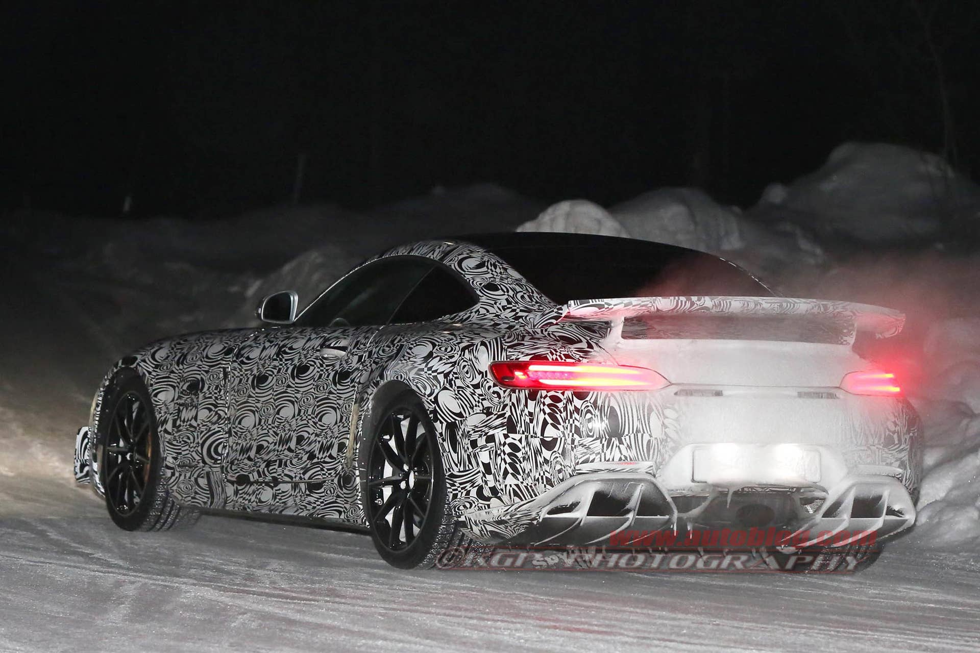 Mercedes-AMG GT R night rear 3/4