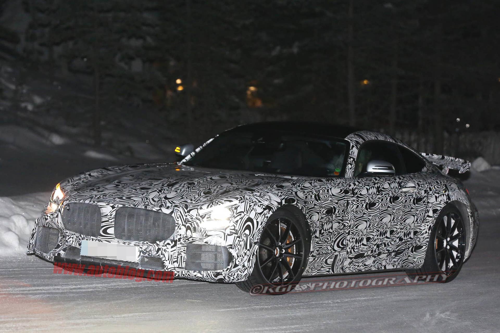 Mercedes-AMG GT R spied night front 3/4