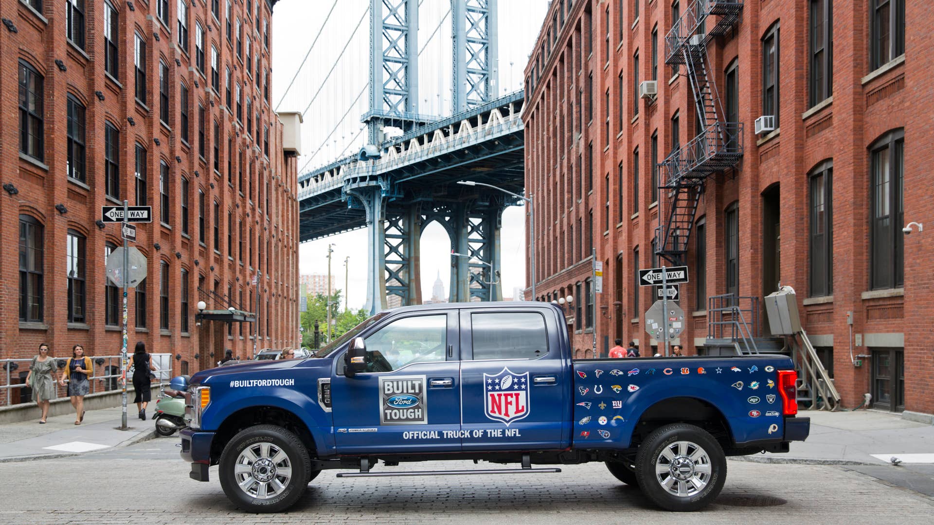 Ford F-Series NFL Sponsorship Side Exterior