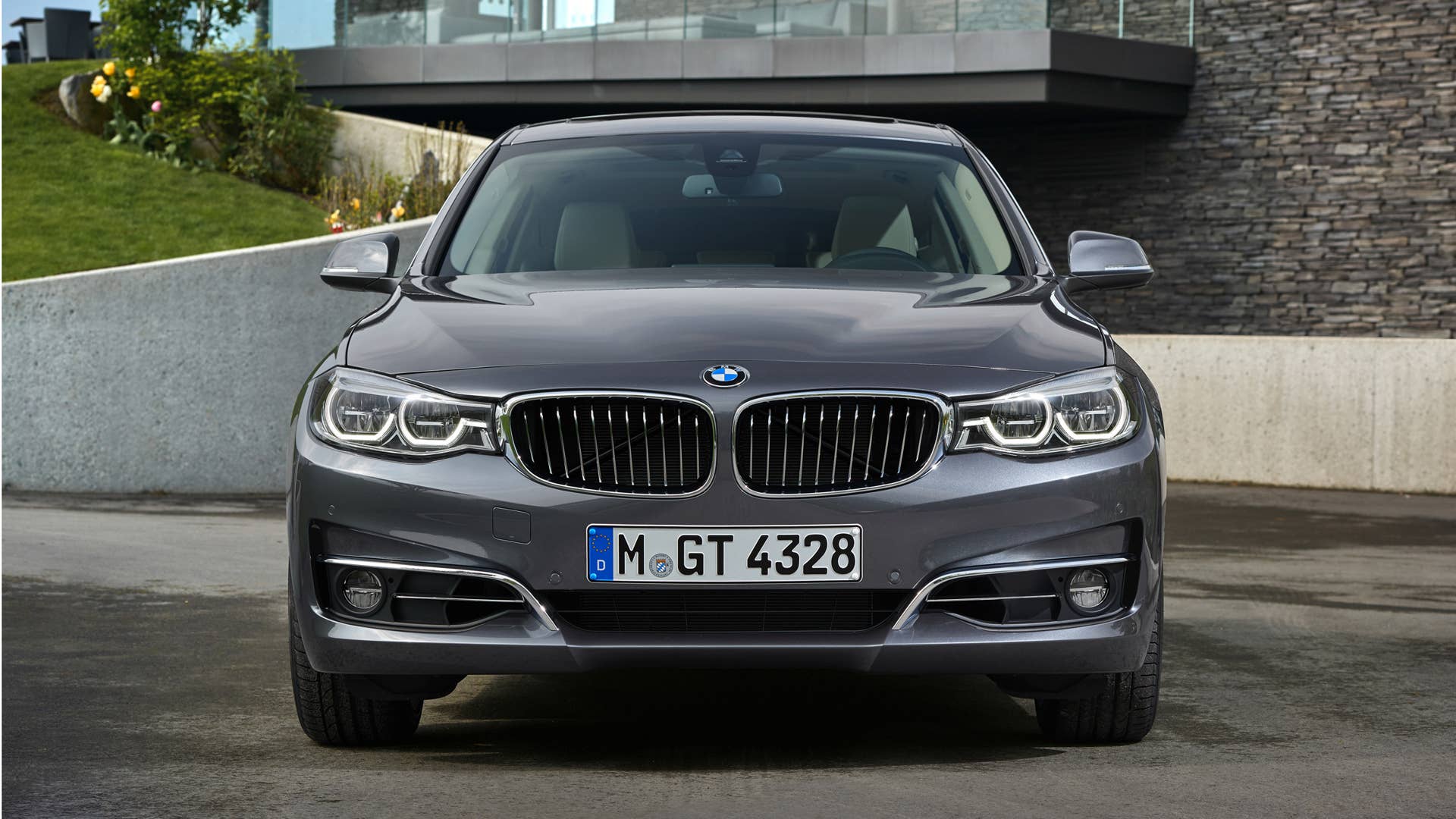 2017 BMW 3 Series Gran Turismo Luxury front