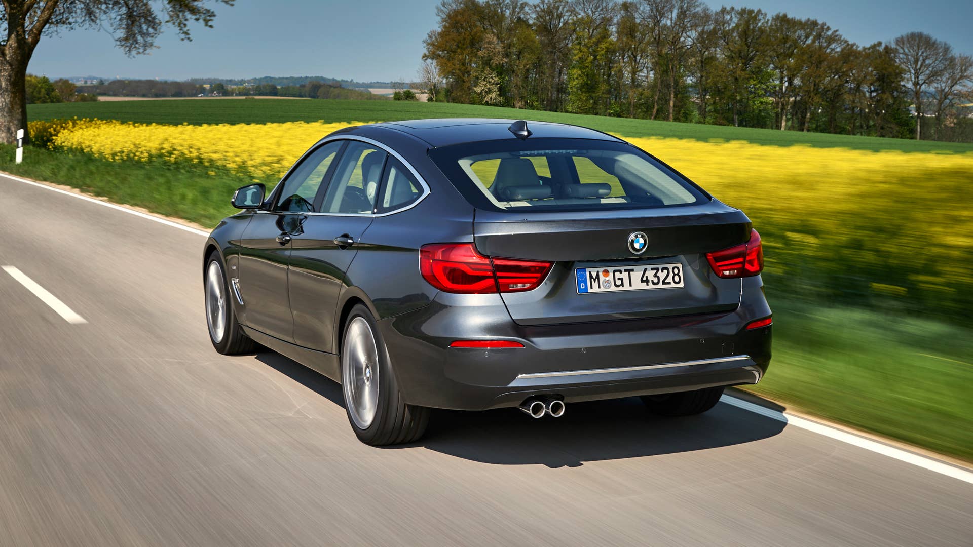 2017 BMW 3 Series Gran Turismo Luxury rear 3/4 dynamic