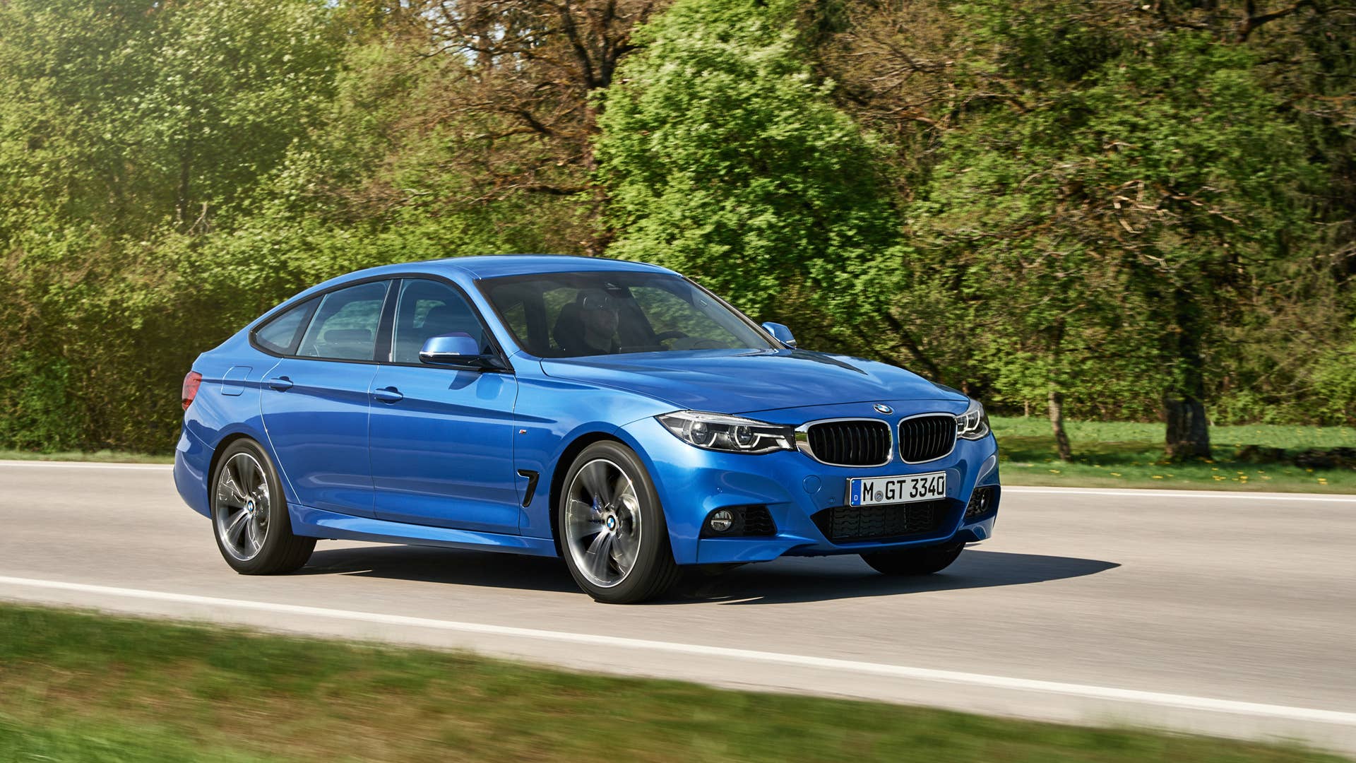 2017 BMW 3 Series Gran Turismo M Sport dynamic front 3/4