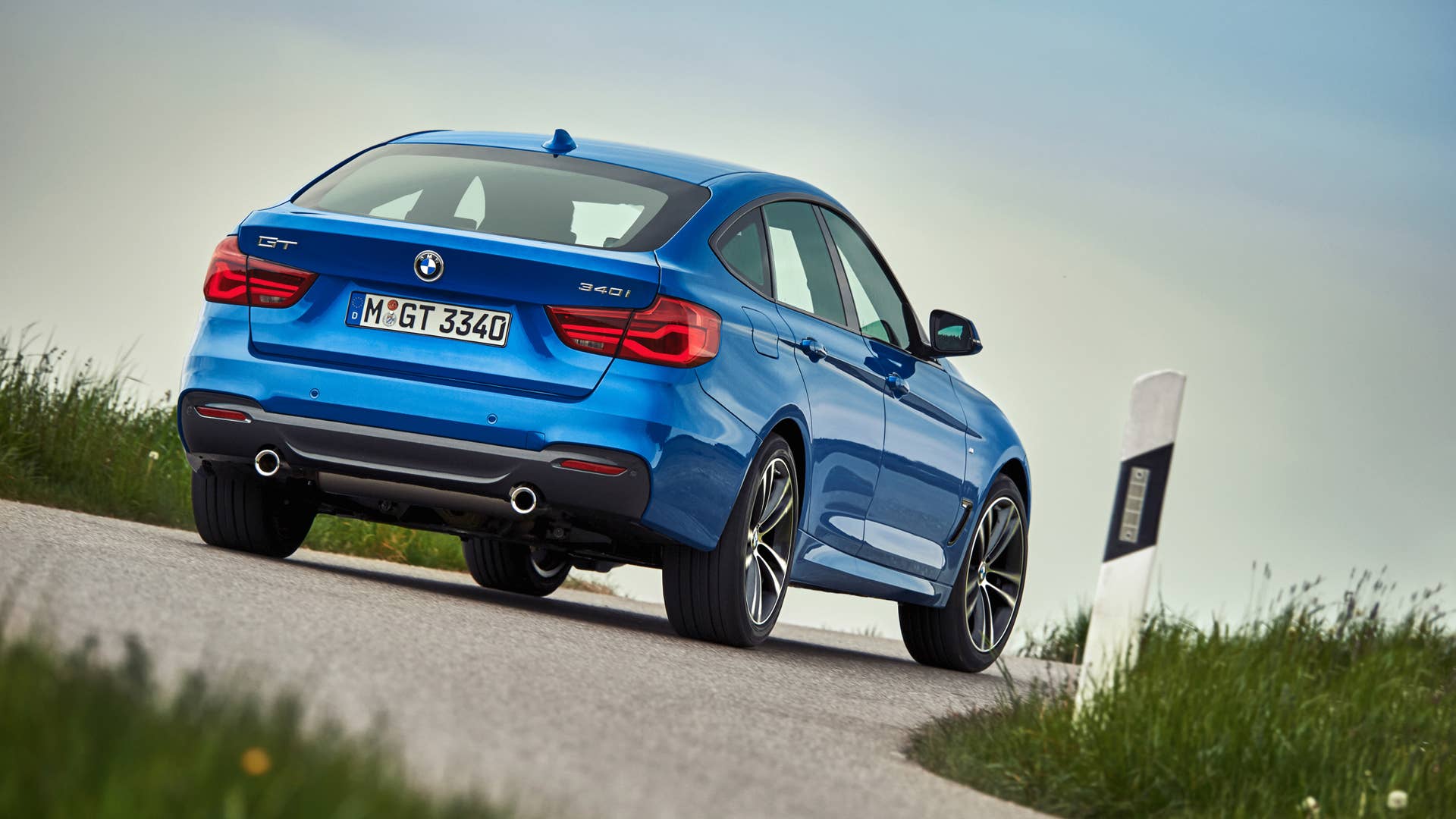 2017 BMW 3 Series Gran Turismo M Sport rear 3/4 dynamic
