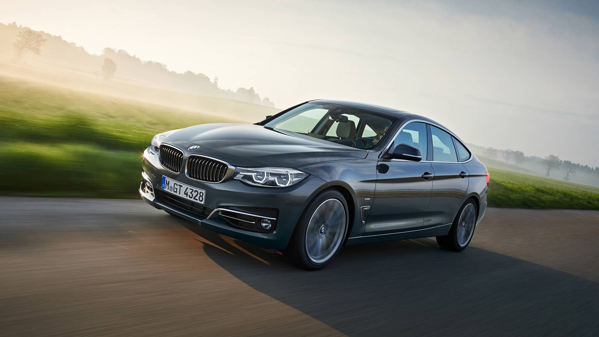2017 BMW 3 Series Gran Turismo Luxury front 3/4