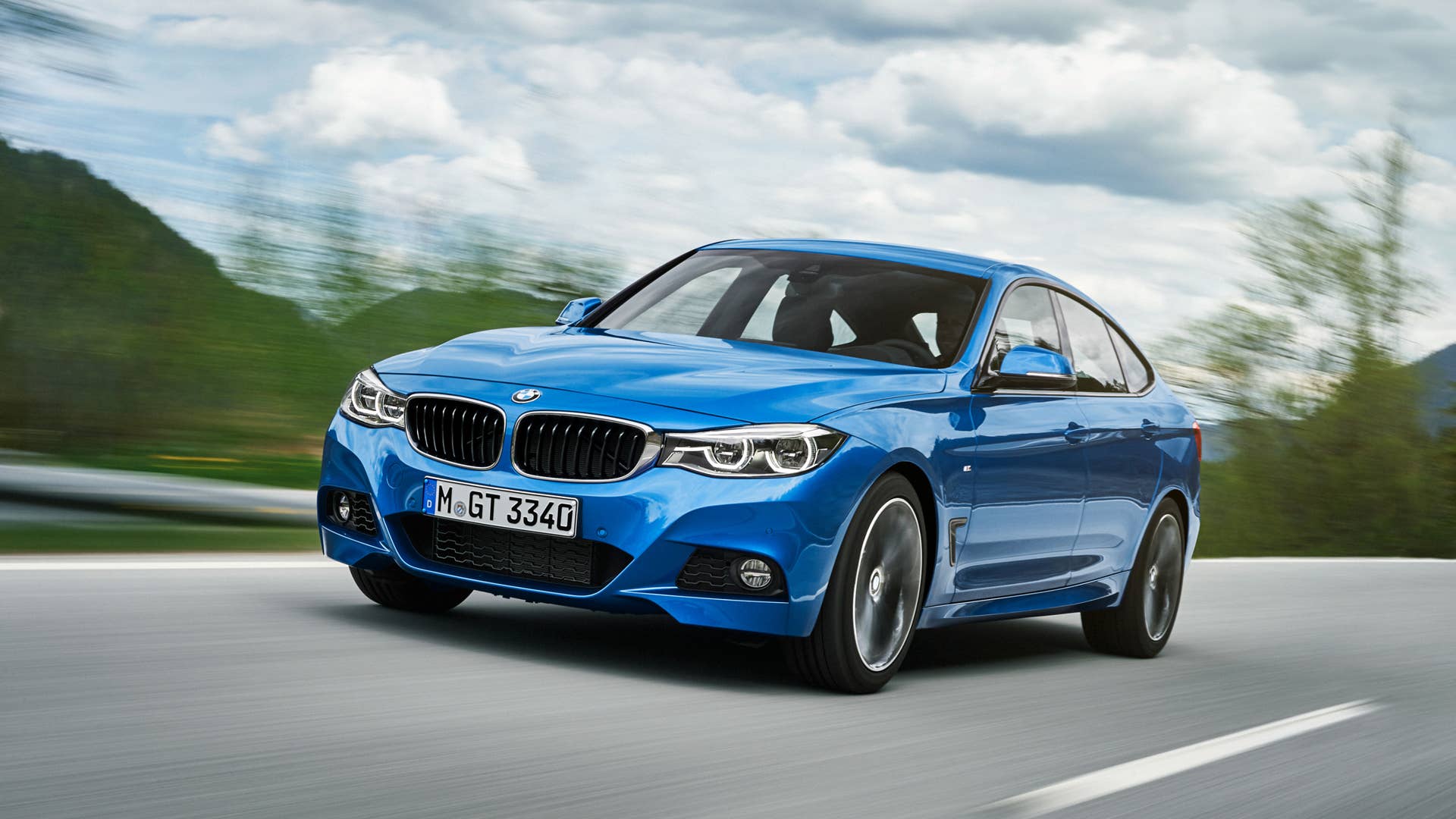 2017 BMW 3 Series Gran Turismo M Sport exterior front 3/4