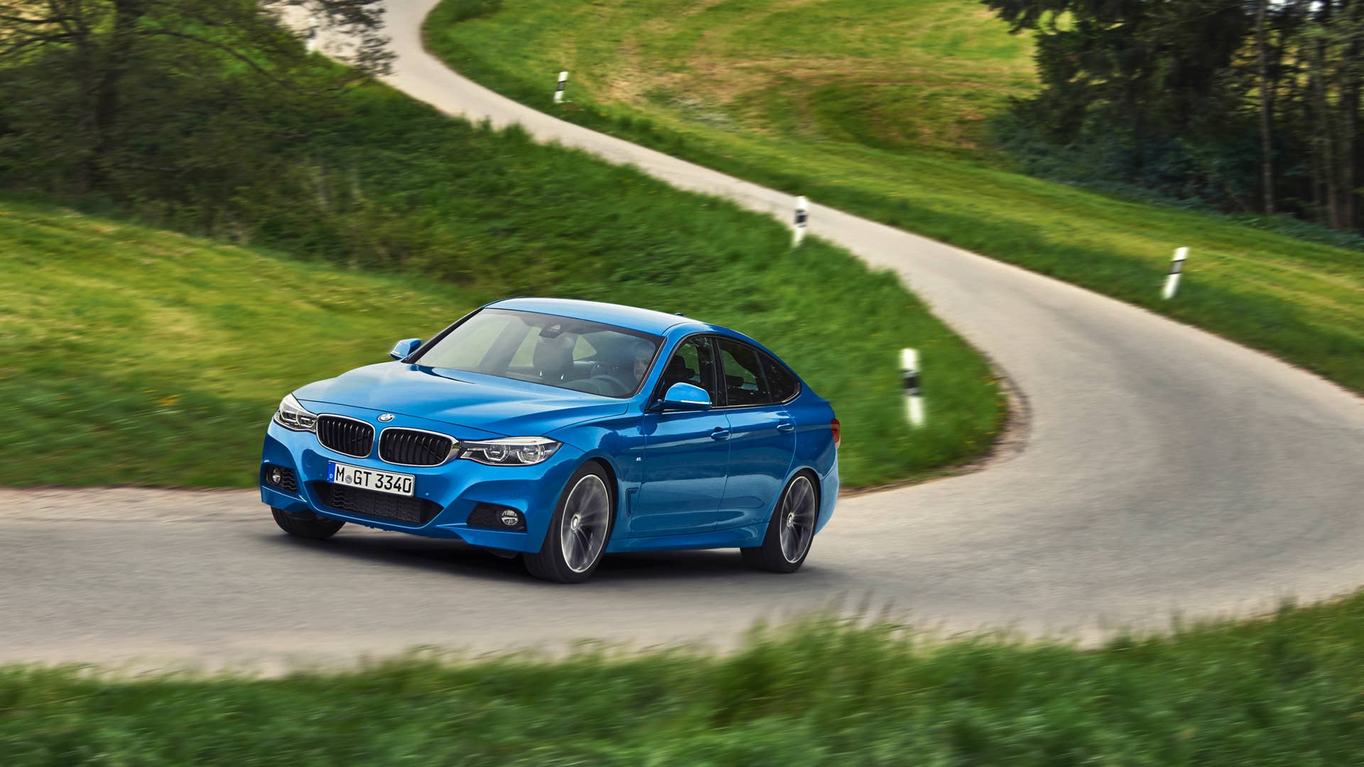 2017 BMW 3 Series Gran Turismo M Sport exterior dynamic front 3/4