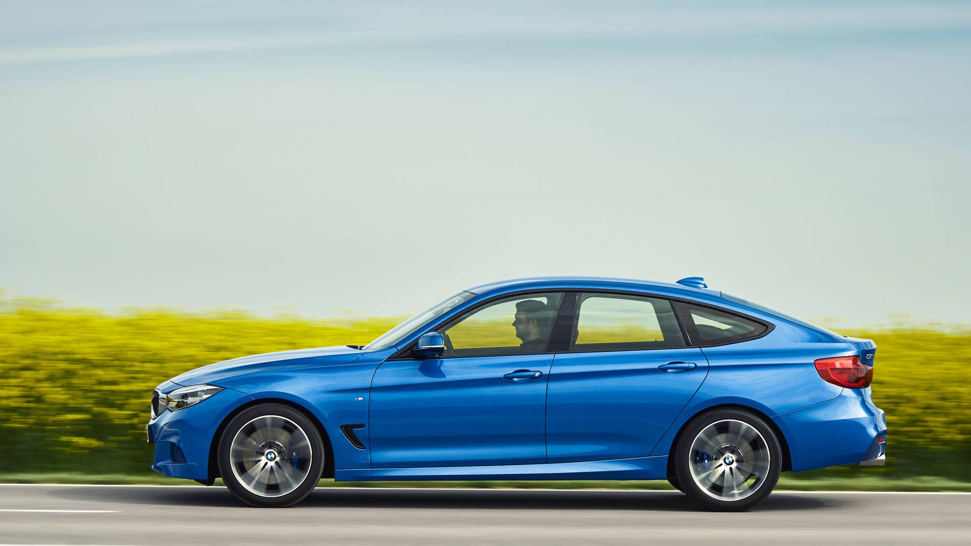 2017 BMW 3 Series Gran Turismo M Sport profile