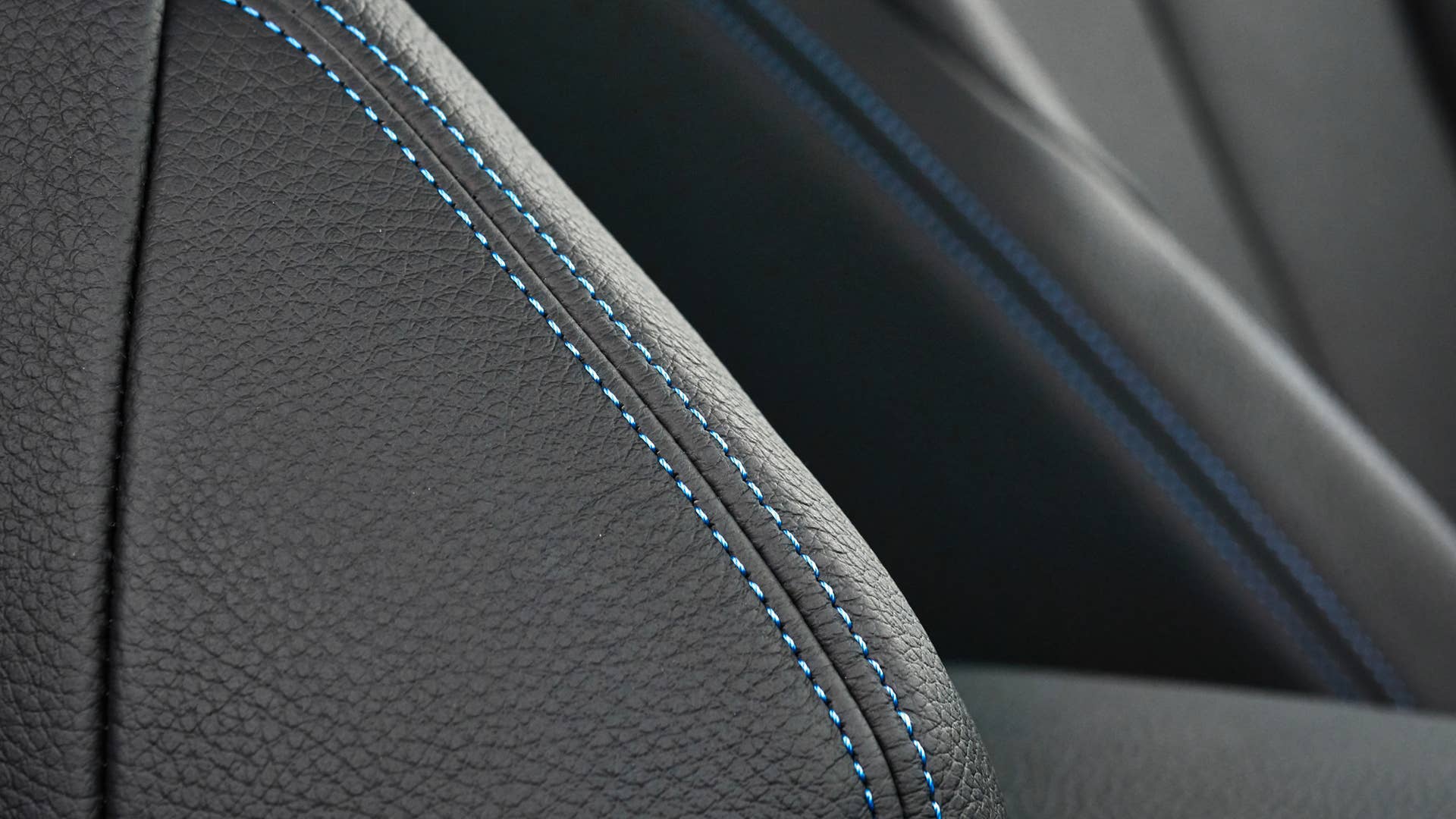 2017 BMW 3 Series Gran Turismo M Sport seat detail