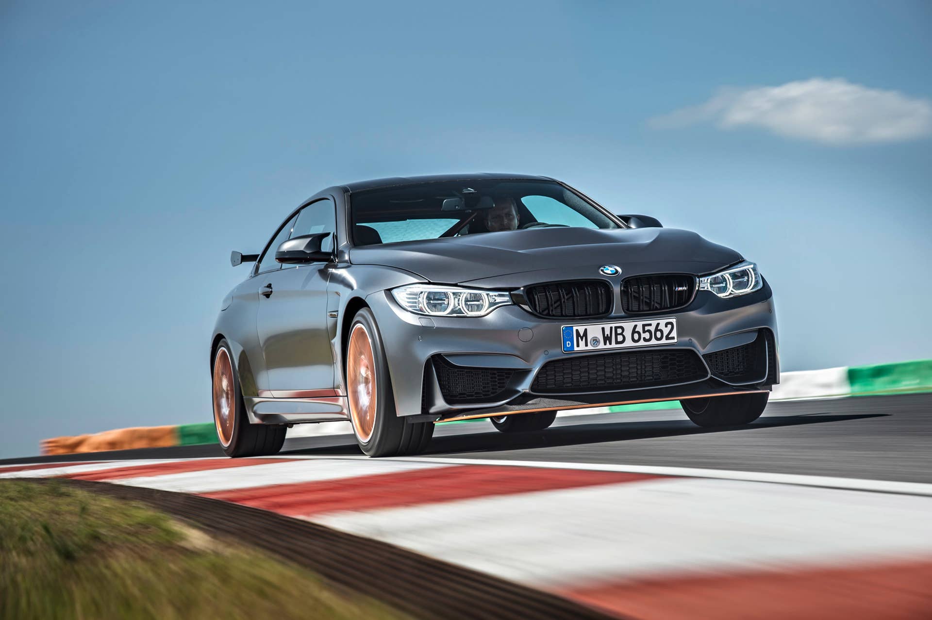 2016 BMW M4 GTS is all dynamic and stuff