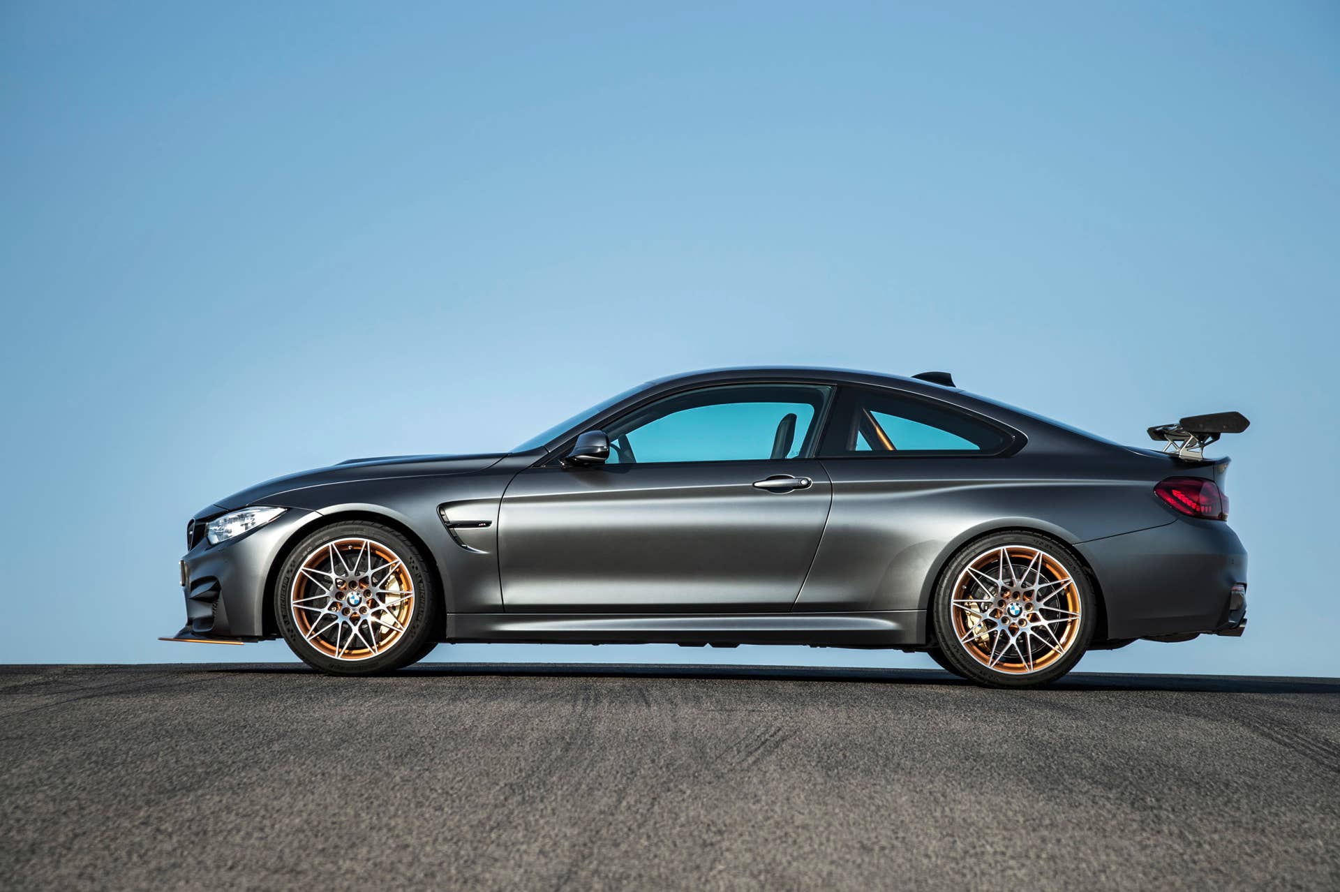 2016 BMW M4 GTS side profile