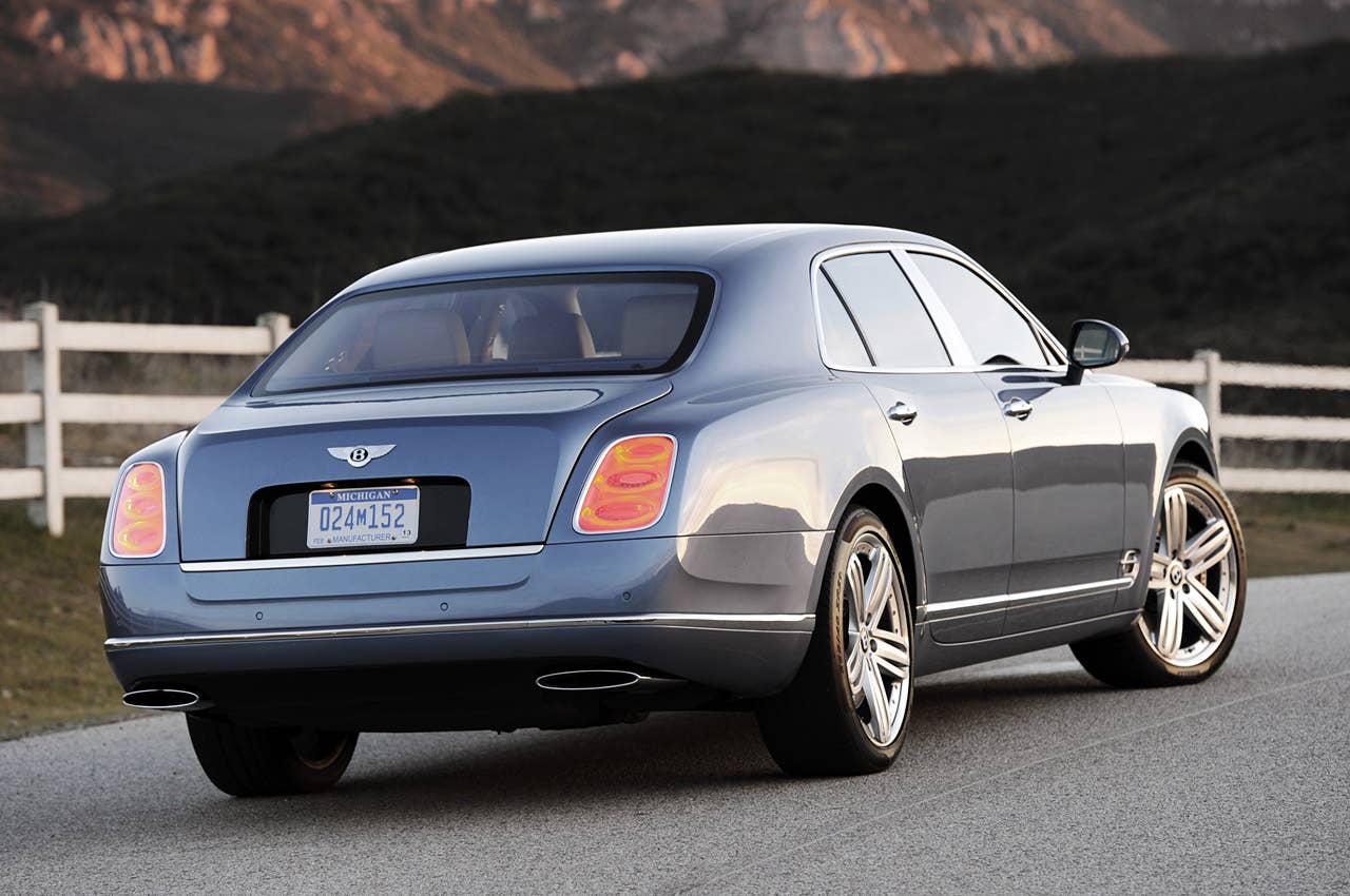 2011 Bentley Mulsanne rear 3/4 view