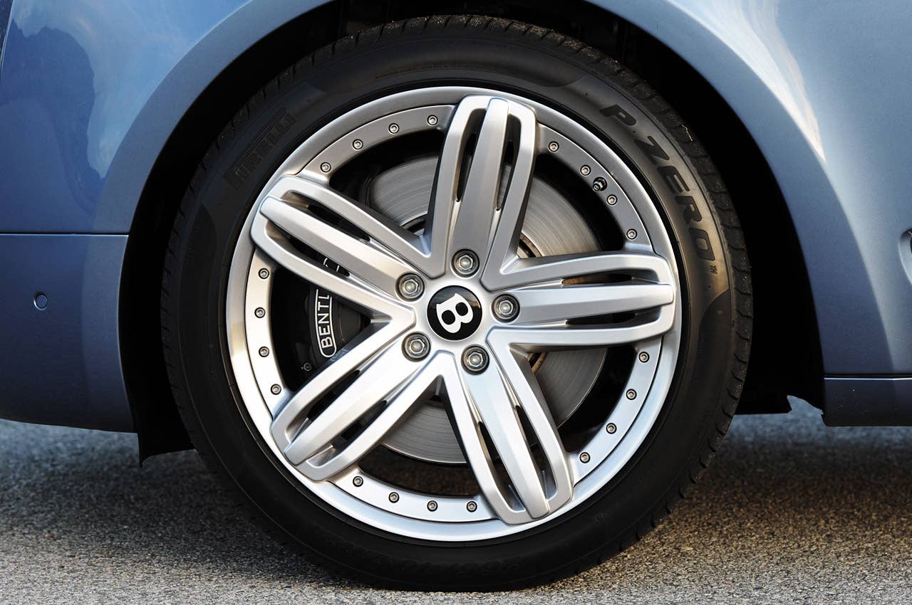 2011 Bentley Mulsanne wheel