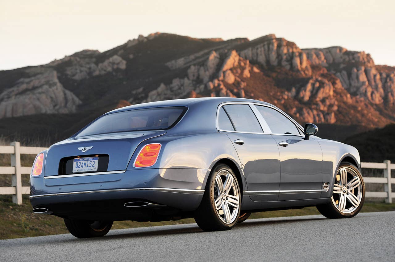 2011 Bentley Mulsanne rear 3/4 view
