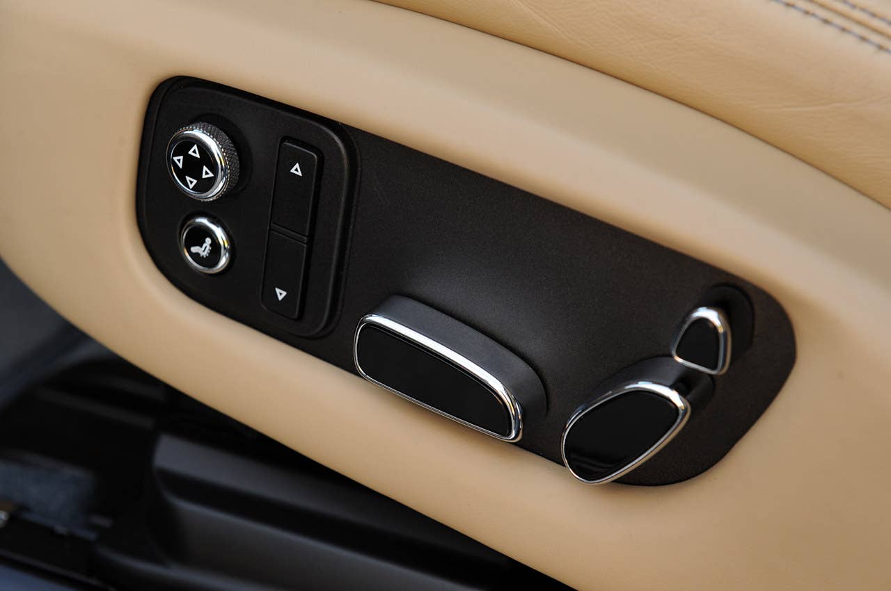 2011 Bentley Mulsanne seat controls