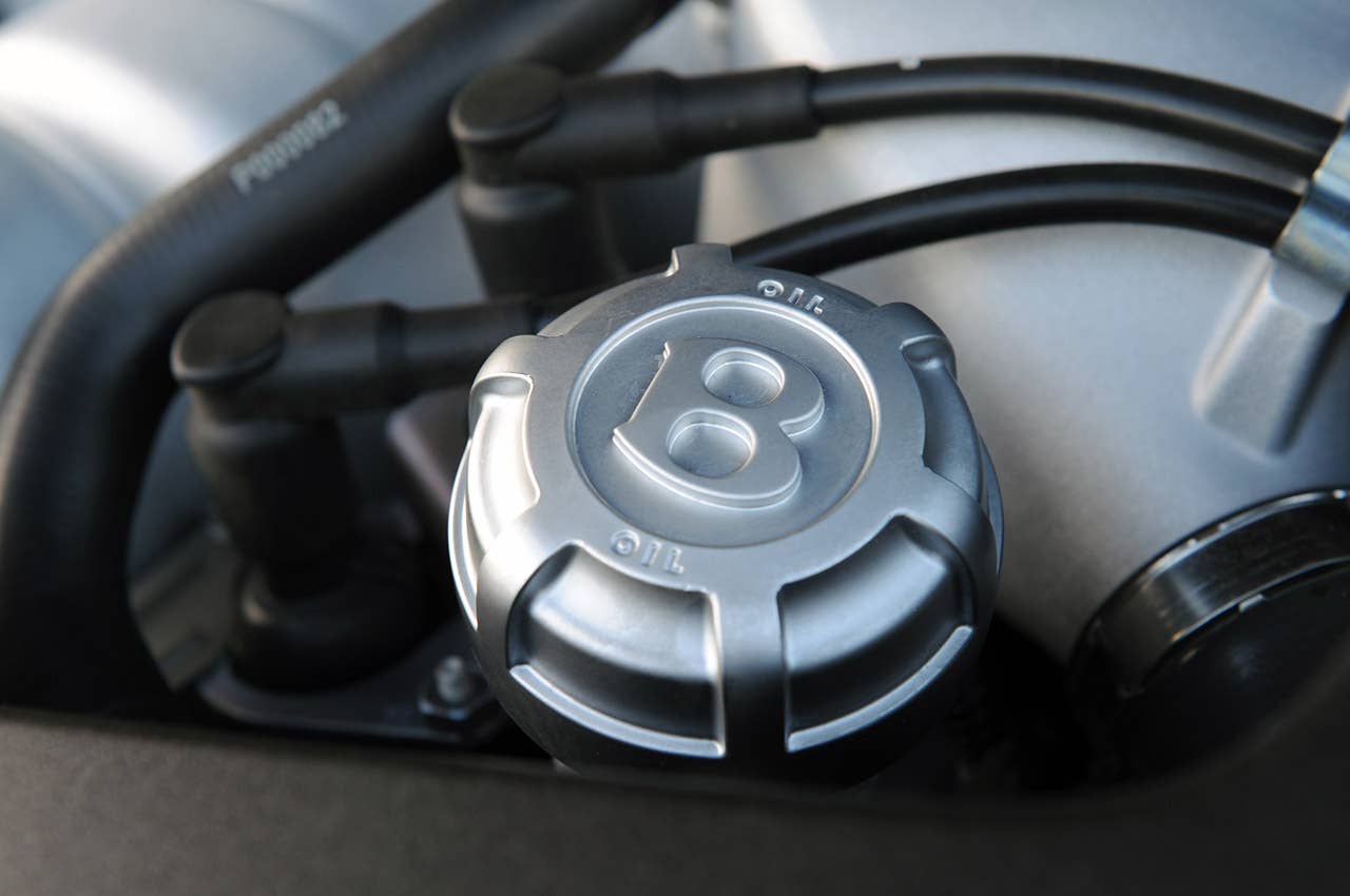 2011 Bentley Mulsanne engine detail