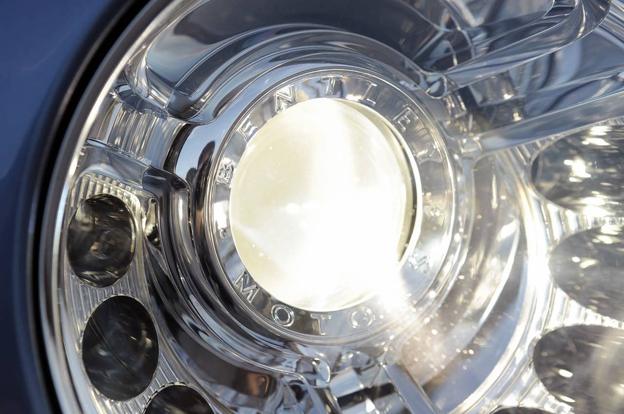 2011 Bentley Mulsanne headlight
