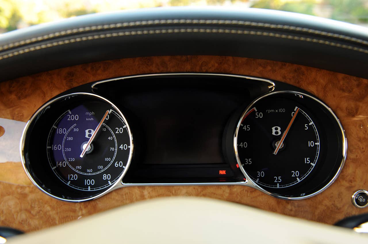 2011 Bentley Mulsanne gauges
