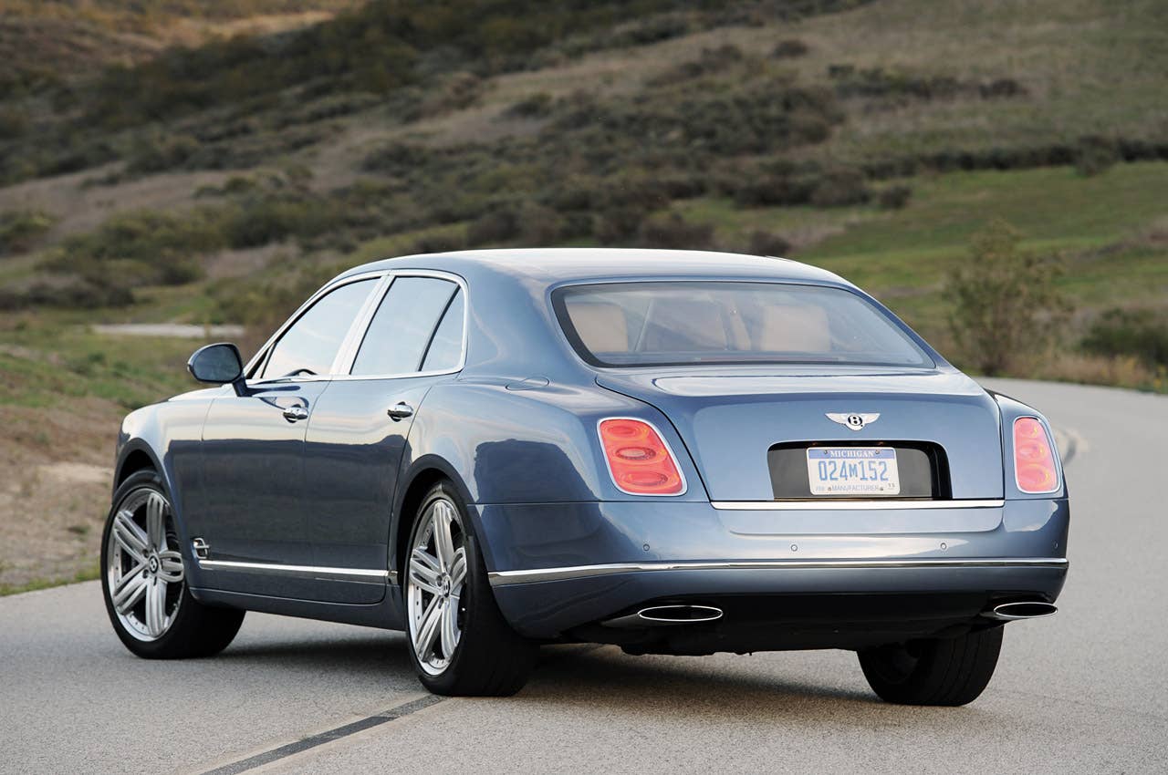 2011 Bentley Mulsanne rear 3/4 view