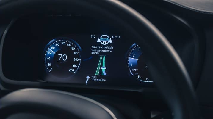 Volvo IntelliSafe Auto Pilot gauge screen