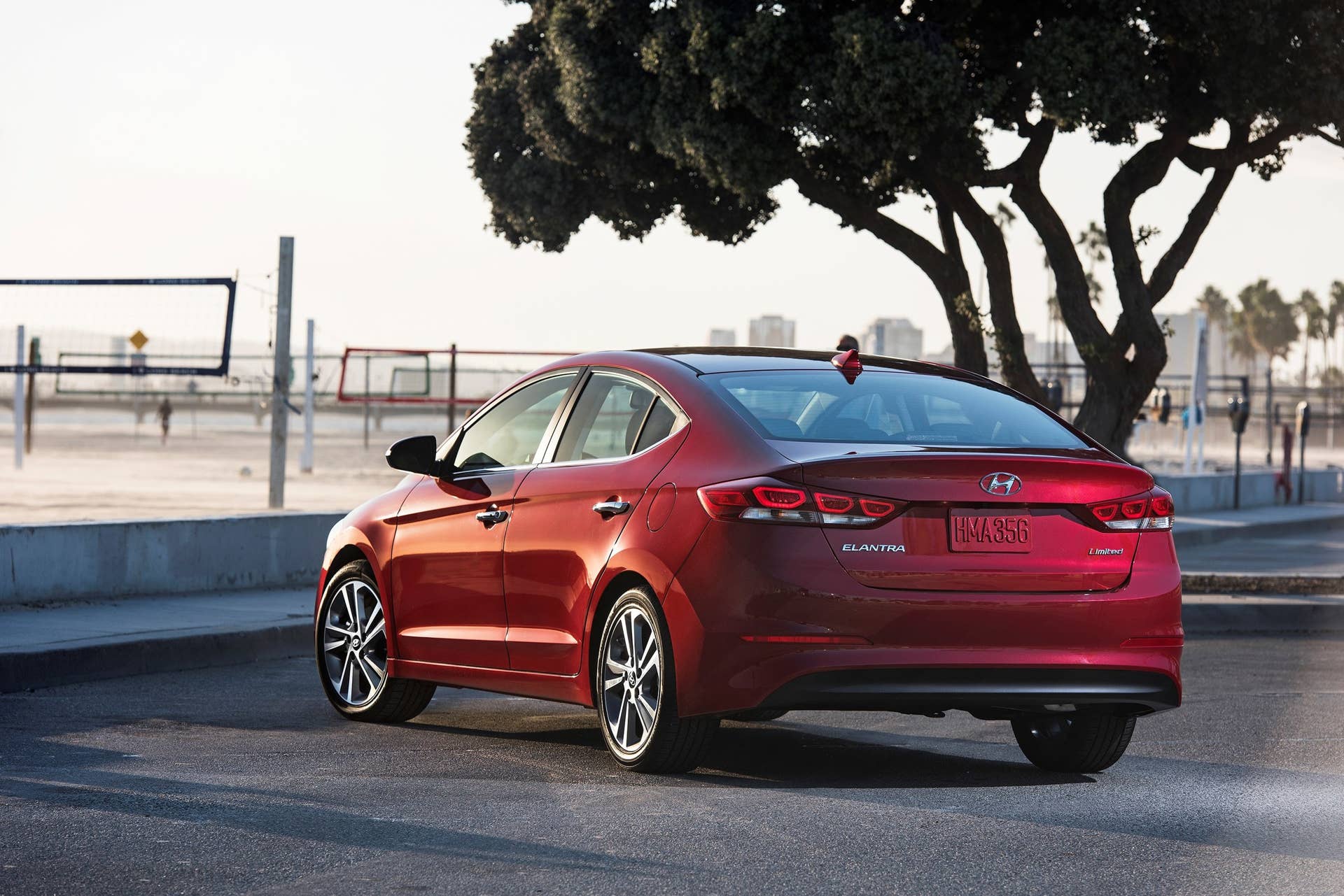 2017 Hyundai Elantra sedan rear three-quarter