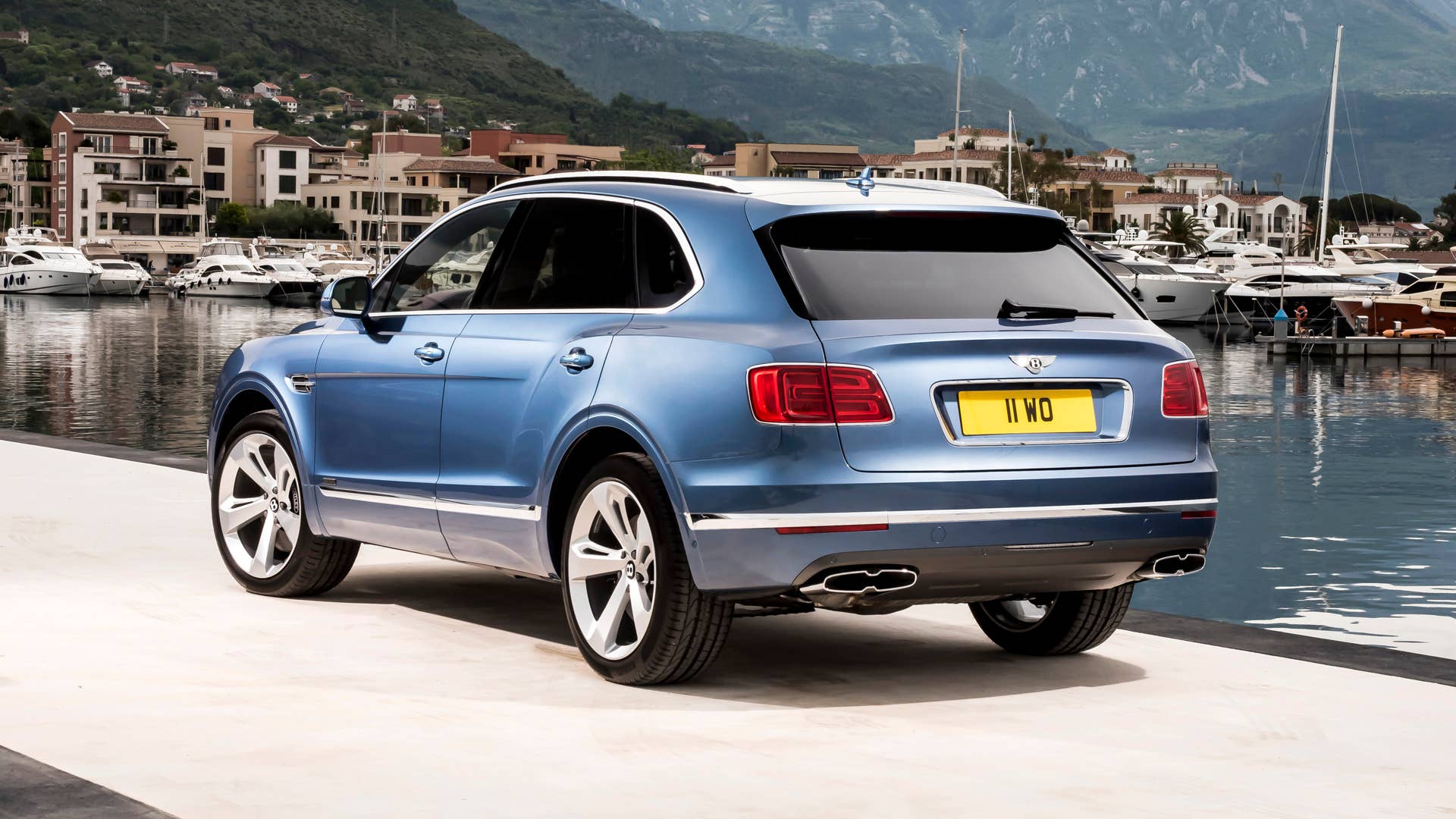 2018 Bentley Bentayga Diesel Three Quarter Rear End Exterior