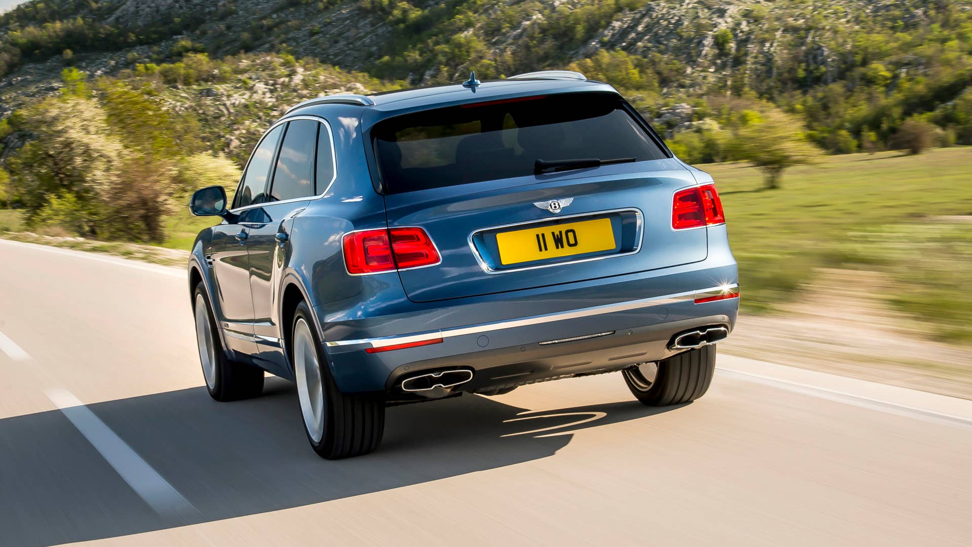 2018 Bentley Bentayga Diesel Rear End Close Up Exterior