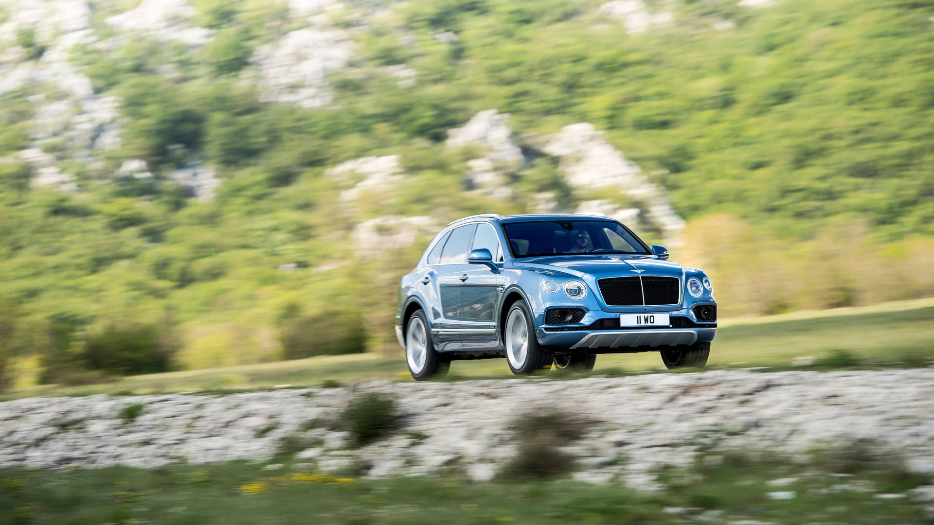 2018 Bentley Bentayga Diesel Three Quarter Front End Exterior