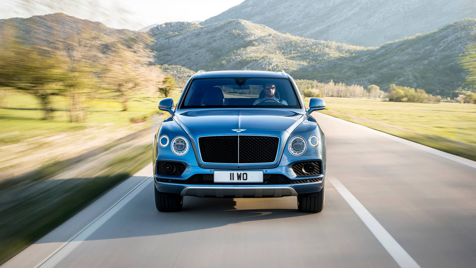 2018 Bentley Bentayga Diesel Front End Close Up Exterior