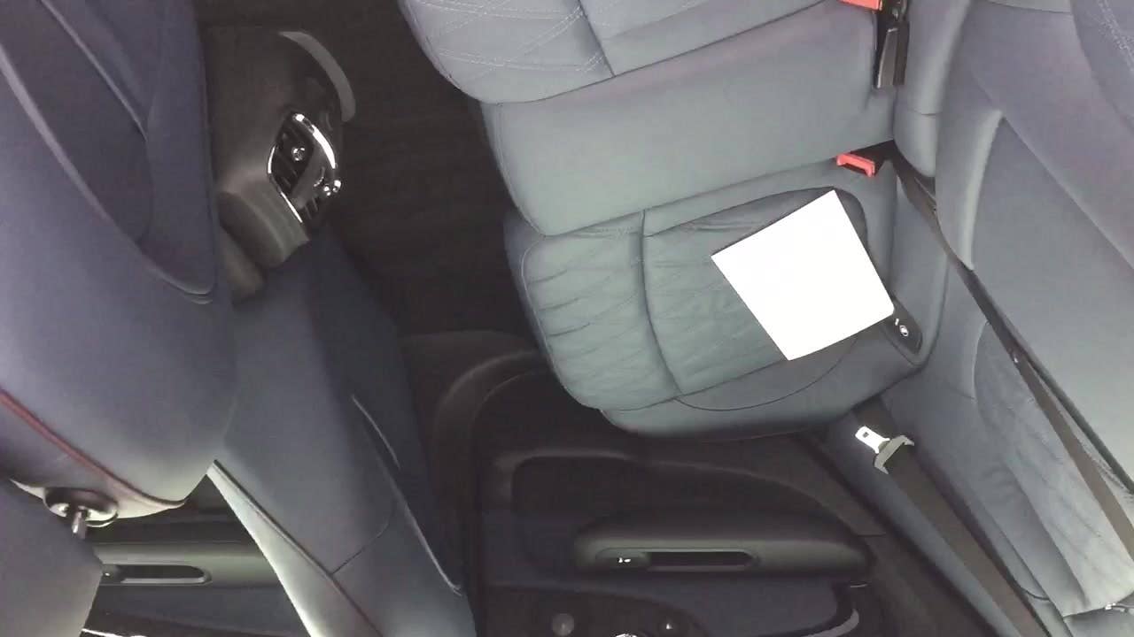 A walkaround of the 2016 Mini Clubman.