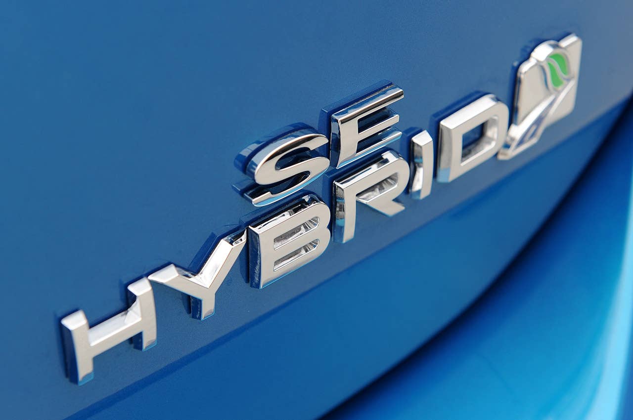 2013 Ford C-Max Hybrid badge