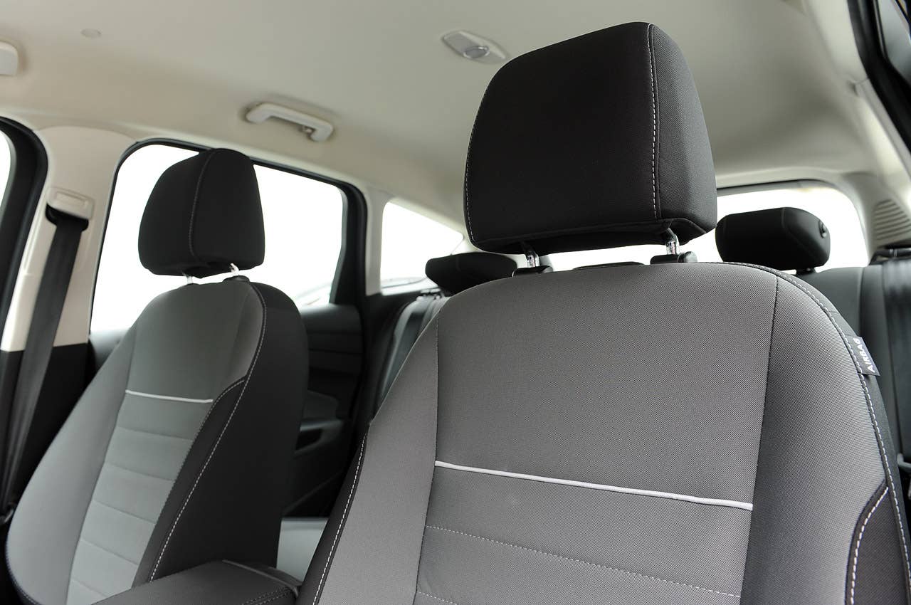 2013 Ford C-Max Hybrid front seats
