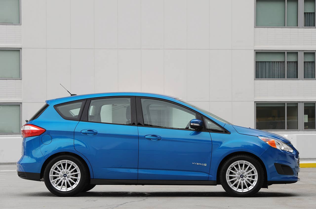 2013 Ford C-Max Hybrid side view