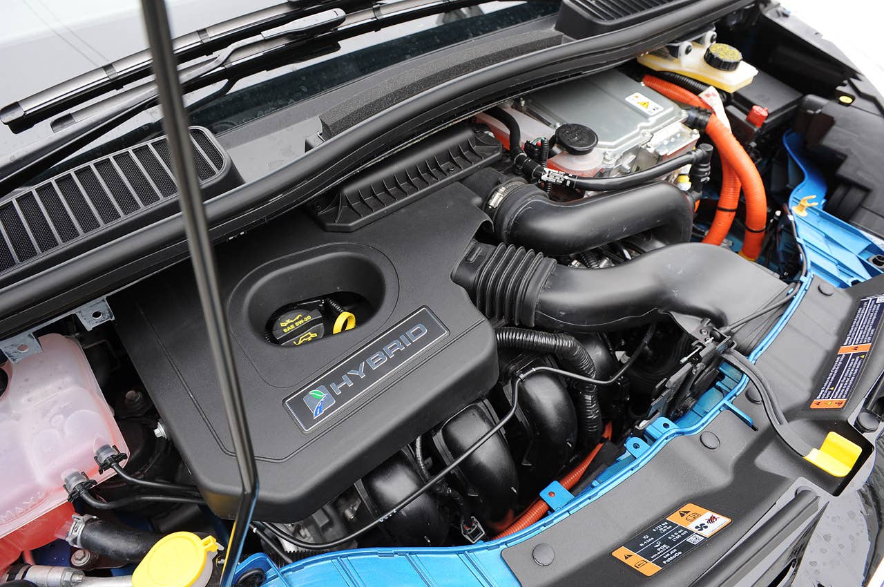 2013 Ford C-Max Hybrid engine