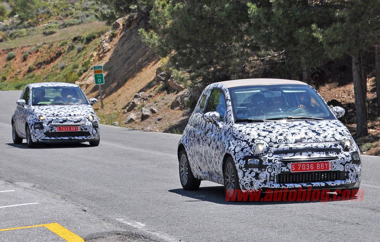 fiat 500 and 500c front three quarters camouflaged spy shots
