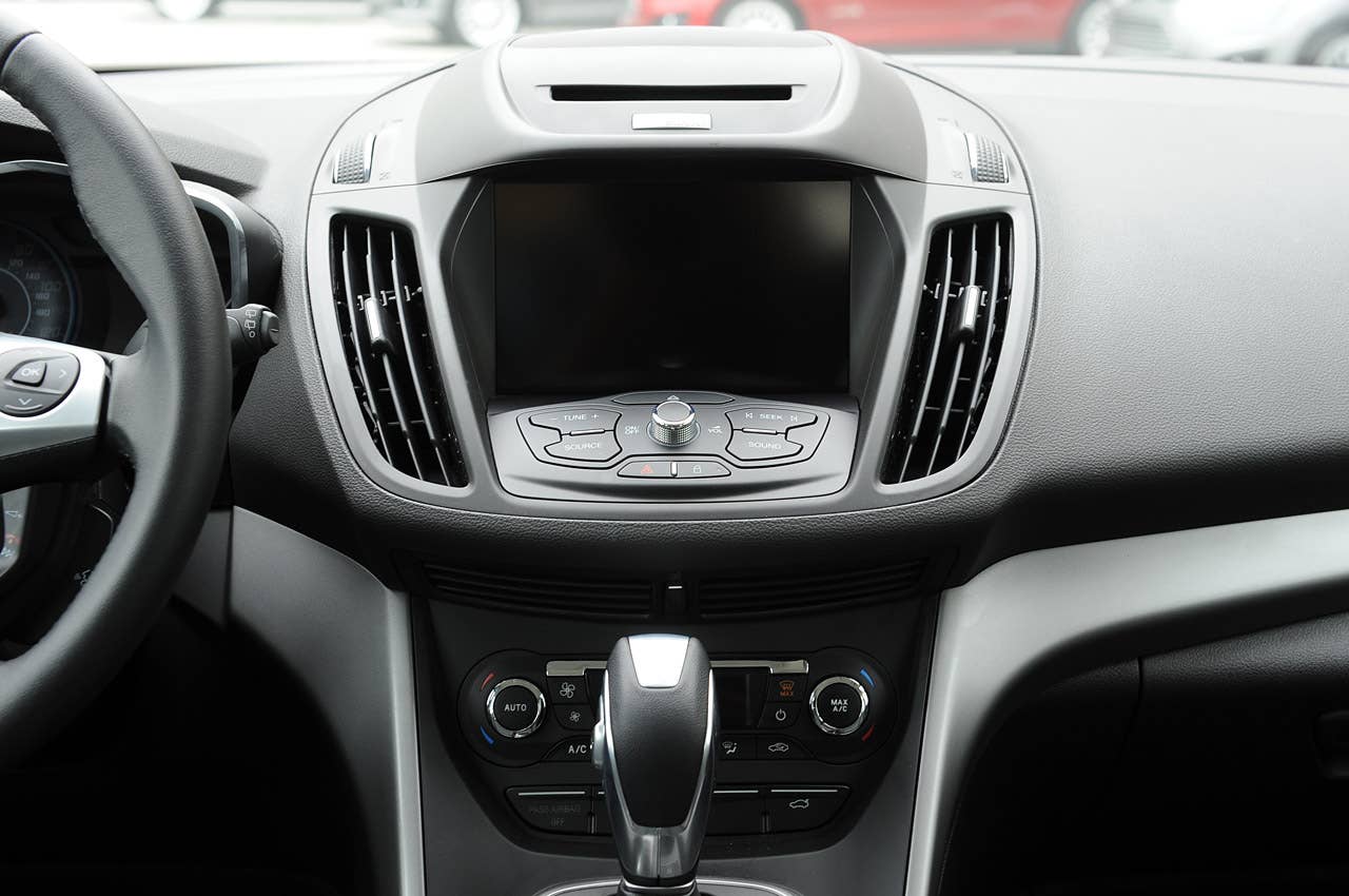 2013 Ford C-Max Hybrid instrument panel