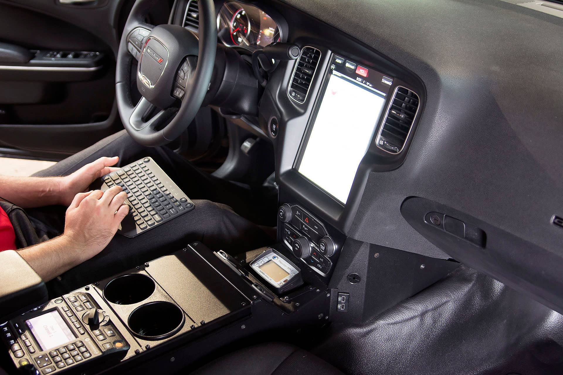 charger pursuit uconnect infotainment police cop car