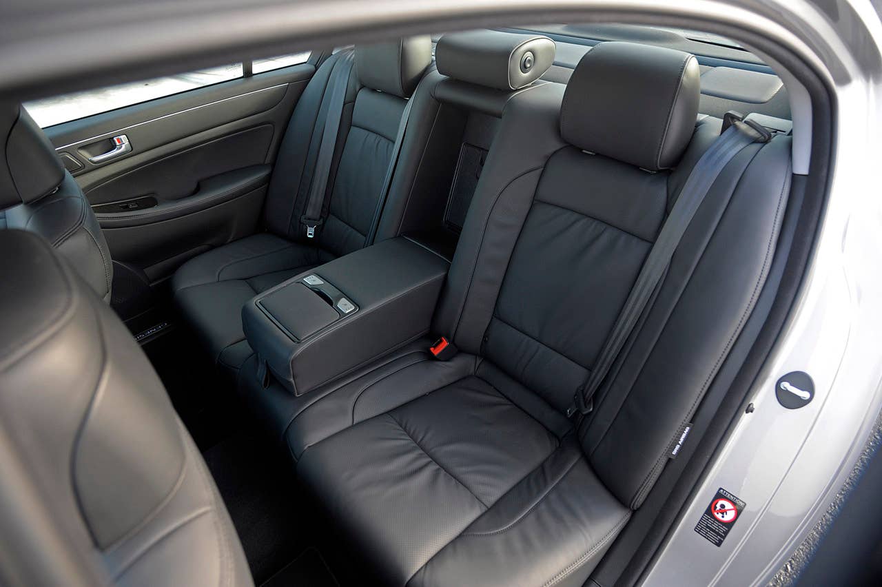 Hyundai Genesis Sedan