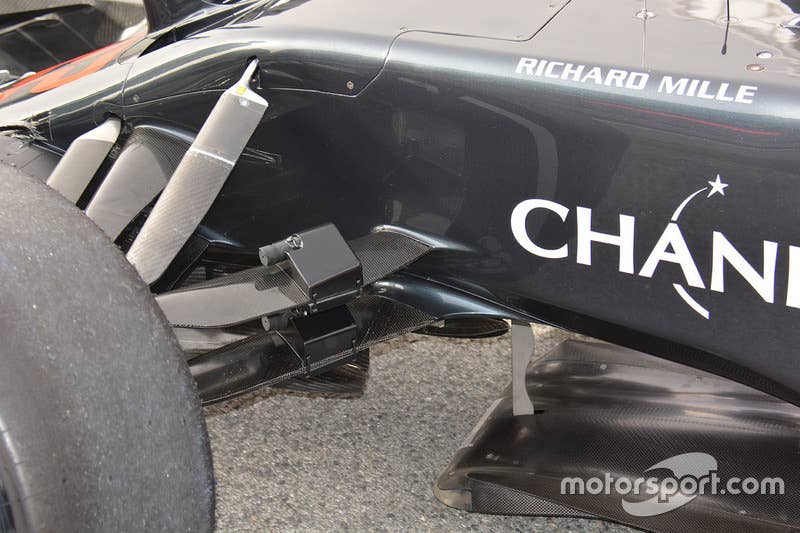 McLaren MP4-31 detail