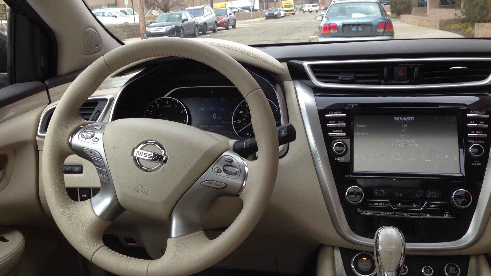 Senior editor Greg Migliore tours the interior of the 2015 Nissan Murano.