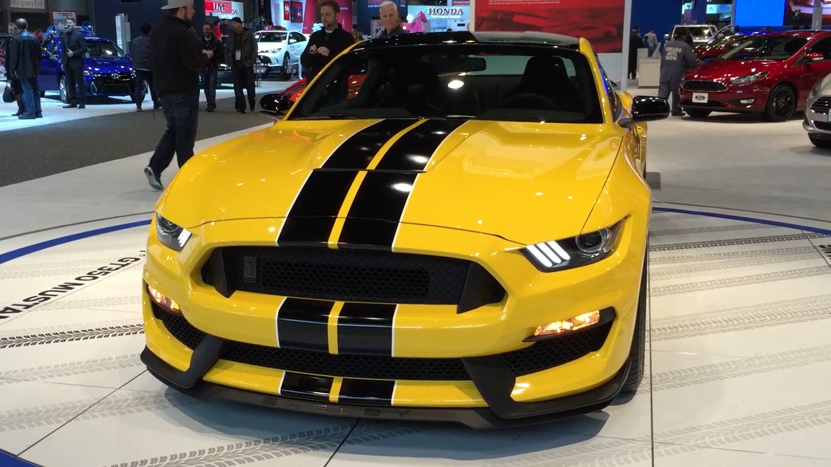 Ford Shelby GT350 Mustang | 2015 Chicago Auto Show | Autoblog Short Cuts