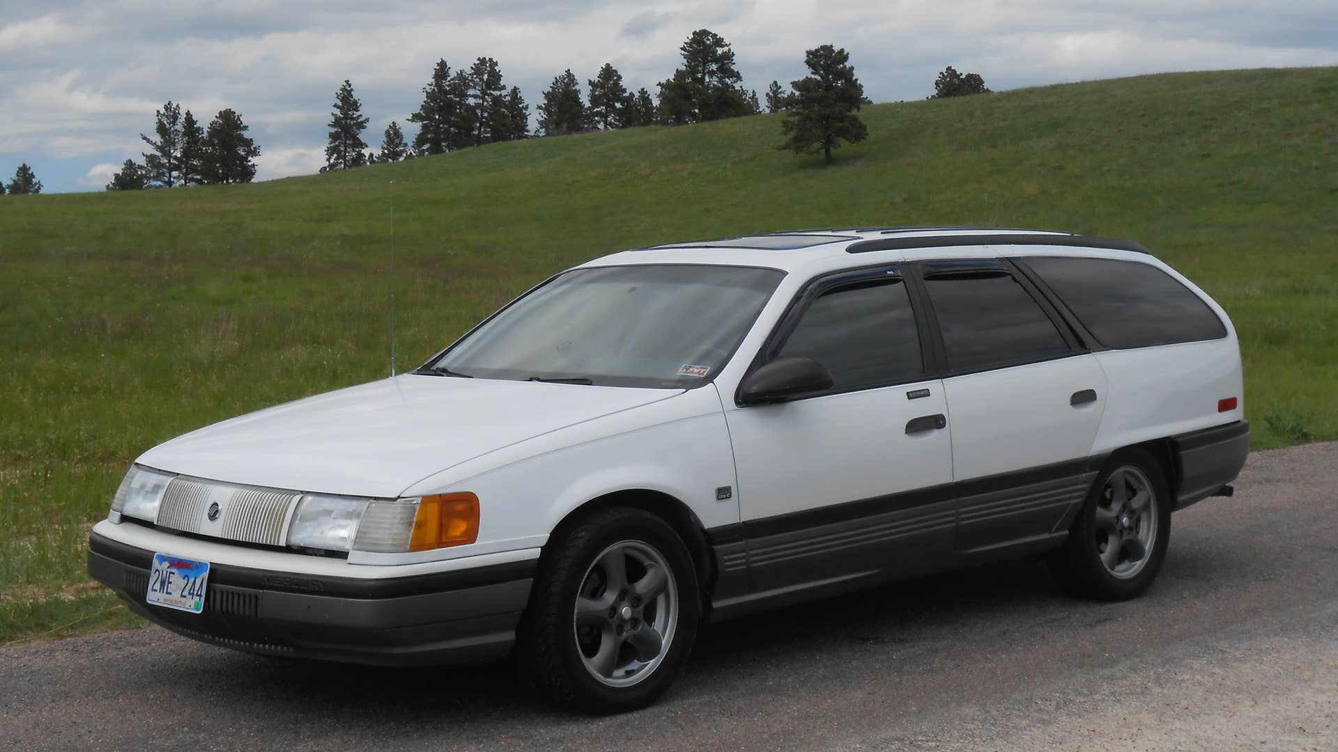1987 Mercury Sable SHO wagon front three-quarter