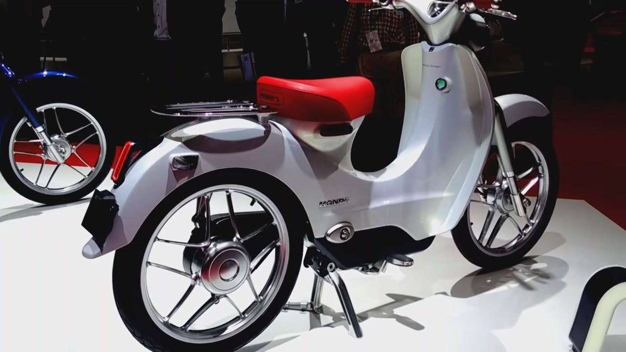 Honda Super Cub and Cub EV | Tokyo Motor Sow | Autoblog Sort Cuts