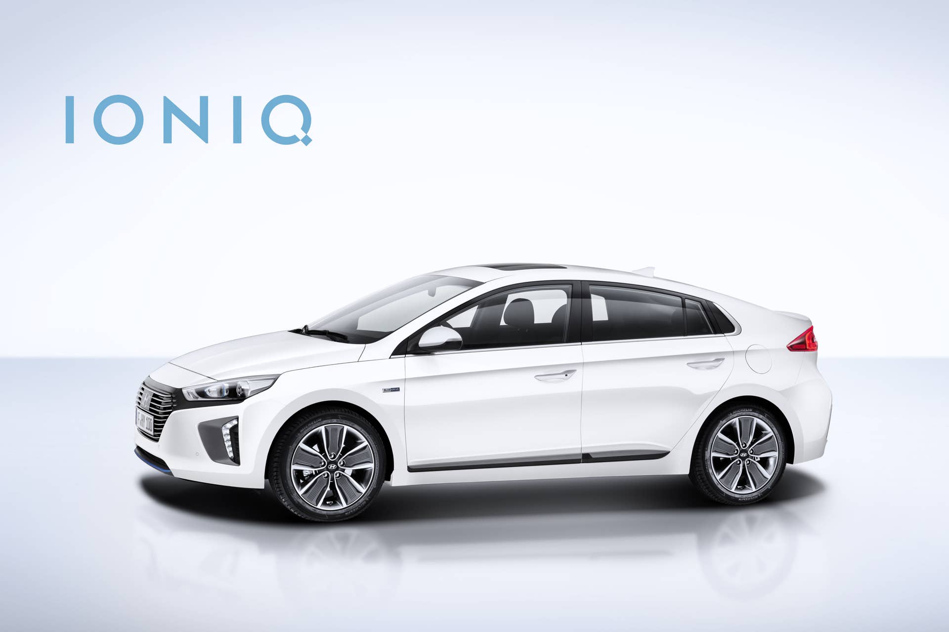 Hyundai Ioniq studio profile