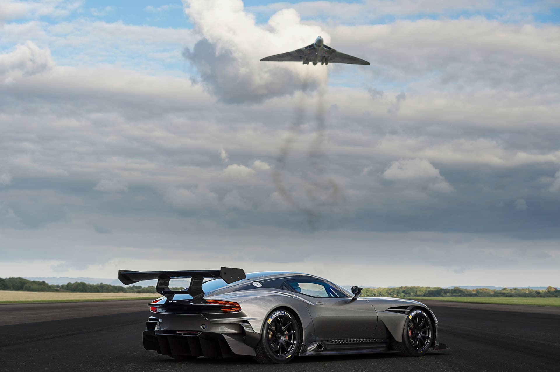 Aston Martin Avro Vulcan rear 3/4