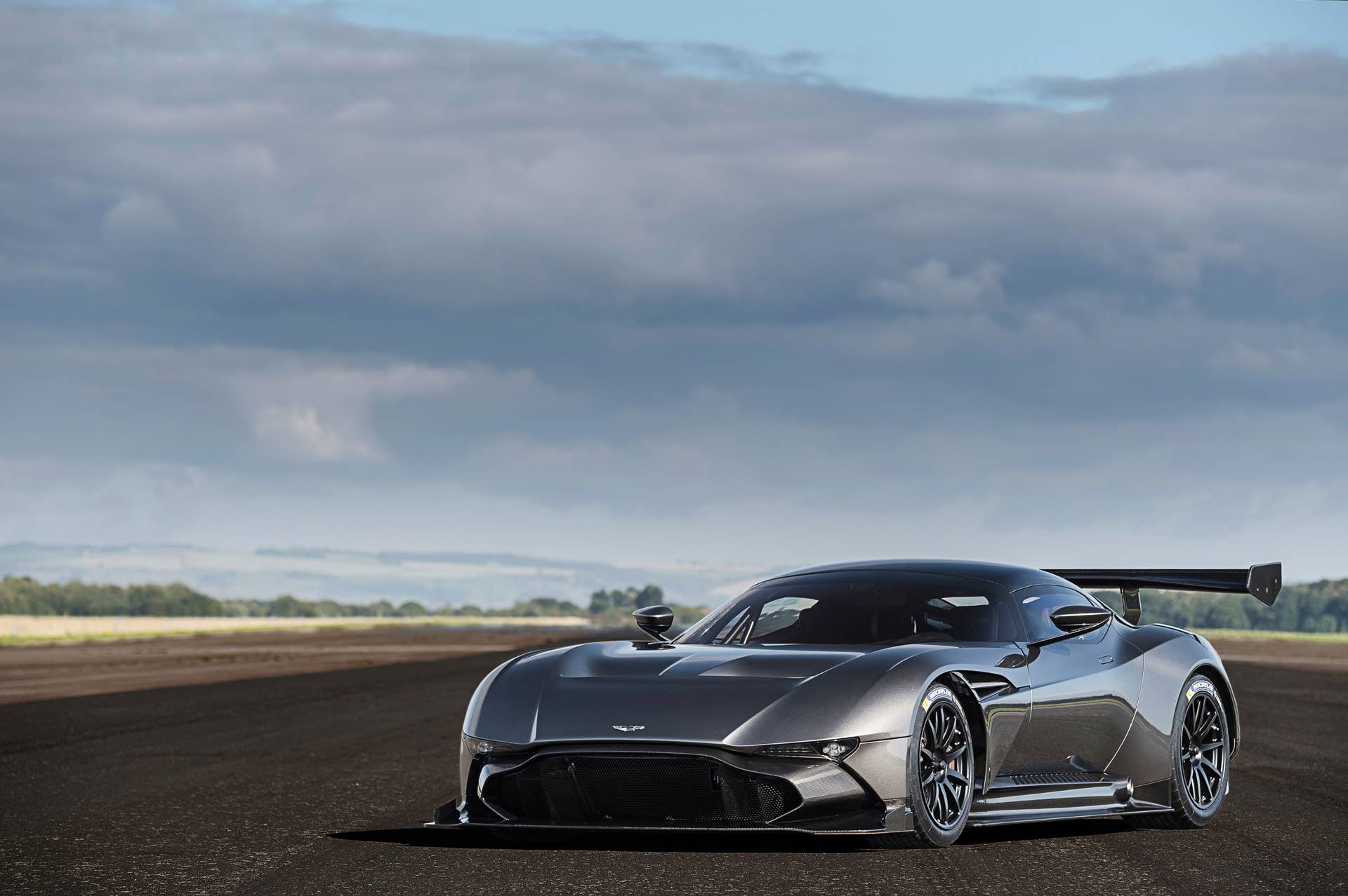 Aston Martin Vulcan airfield